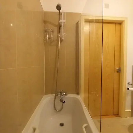 2br Beautiful Mins From Seaside And Mountains