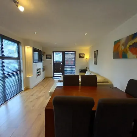 2br Beautiful Mins From Seaside And Mountains Dublin