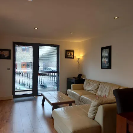 2br Beautiful Mins From Seaside And Mountains Apartment