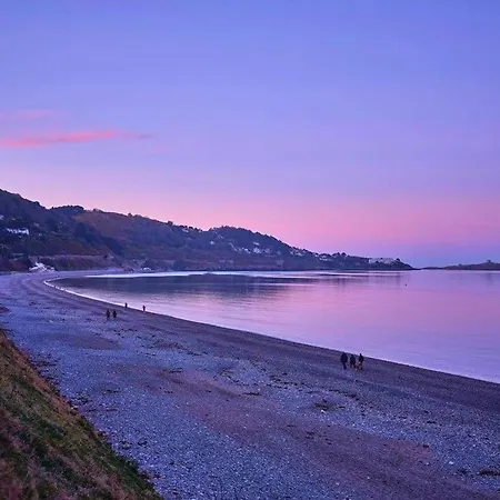 Daire 2br Beautiful Mins From Seaside And Mountains *